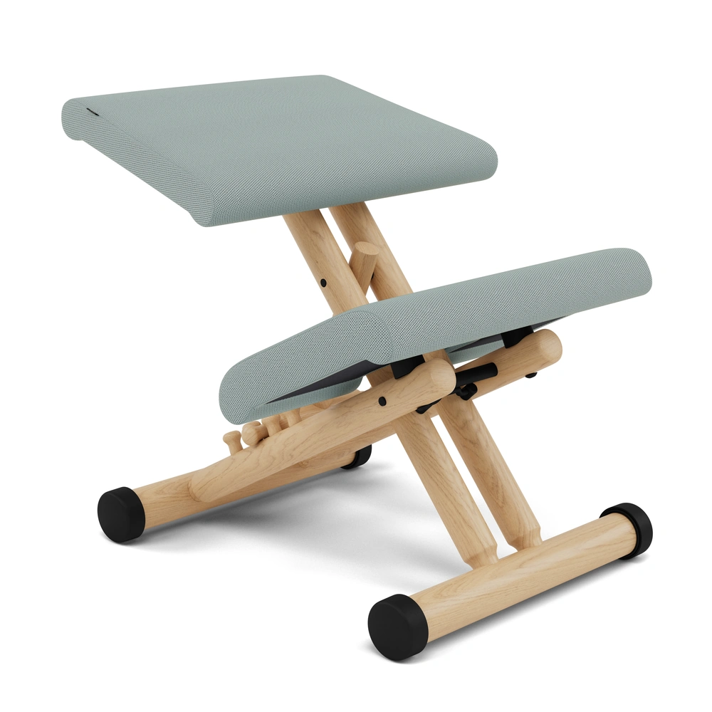 Varier_Multi™_TON7089_2 Varier Multi kneeling chair in Tonal Light Green fabric with natural wood base